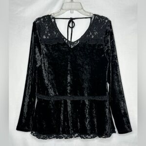 Whimsigoth Skye’s The Limit Crushed Velvet Top Lace‎ Trim Tie Back Peplum Sz M